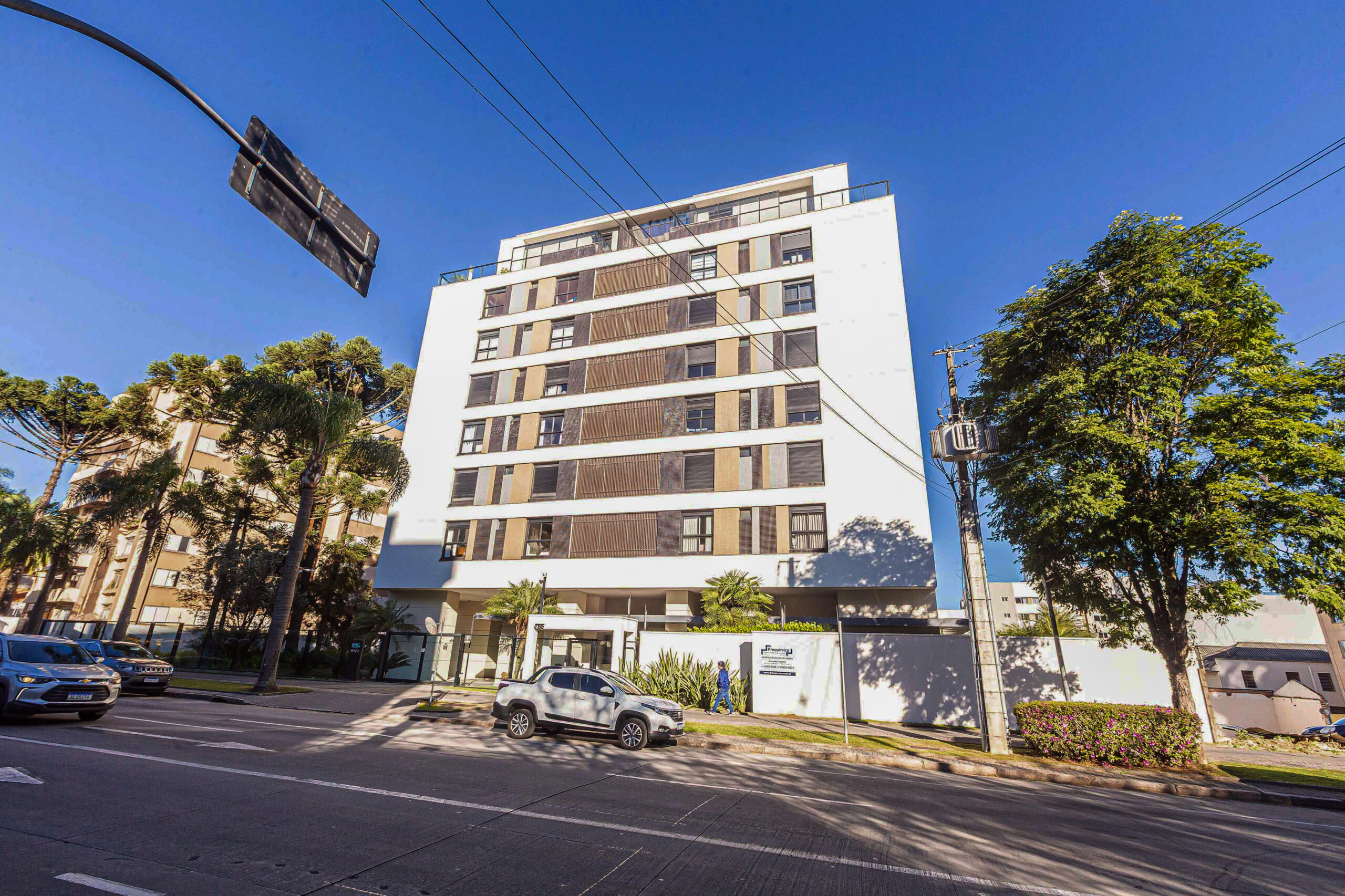 COBERTURA DUPLEX – 4 QUARTOS – 4 VAGAS – R$ 3.000.000,00