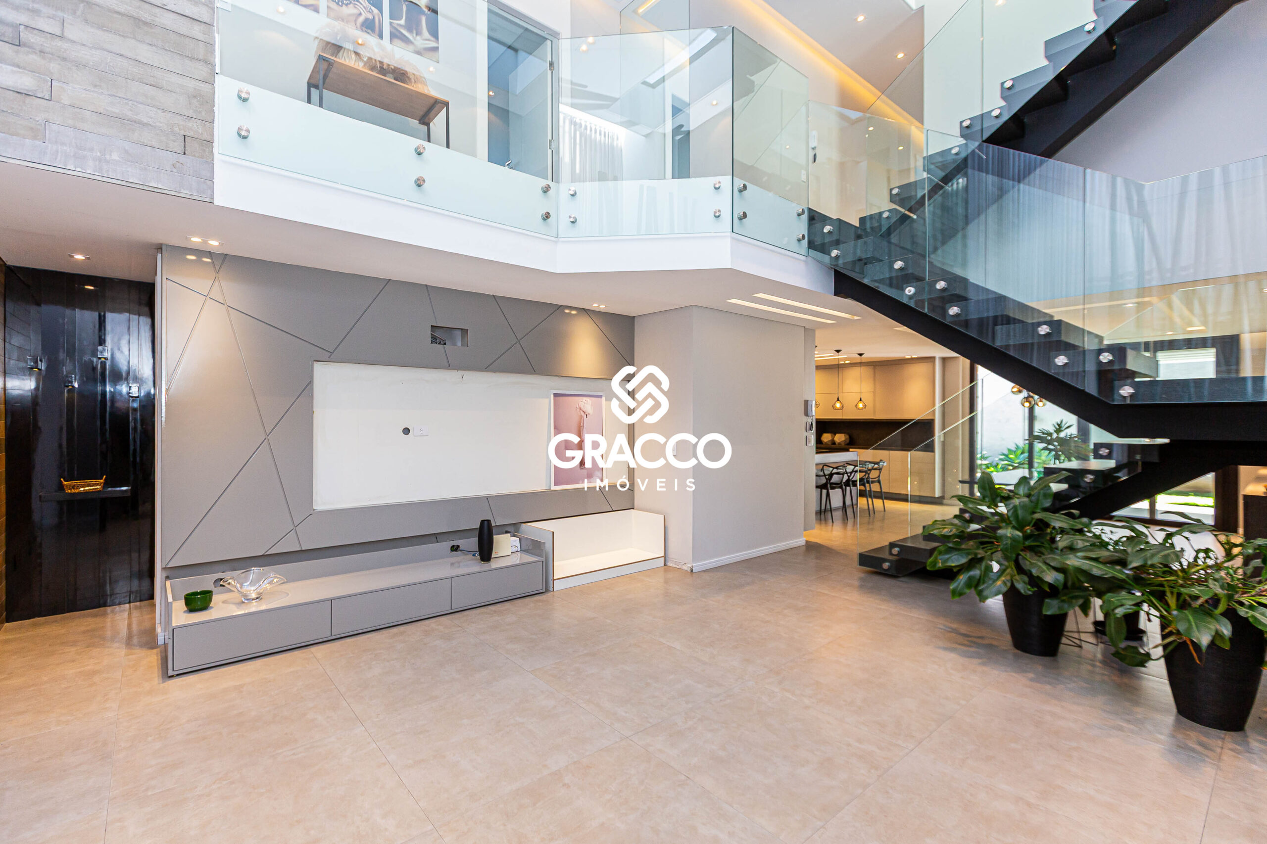 CASA TRIPLEX 4 QUARTOS – 3 VAGAS – R$ 2.790.000,00